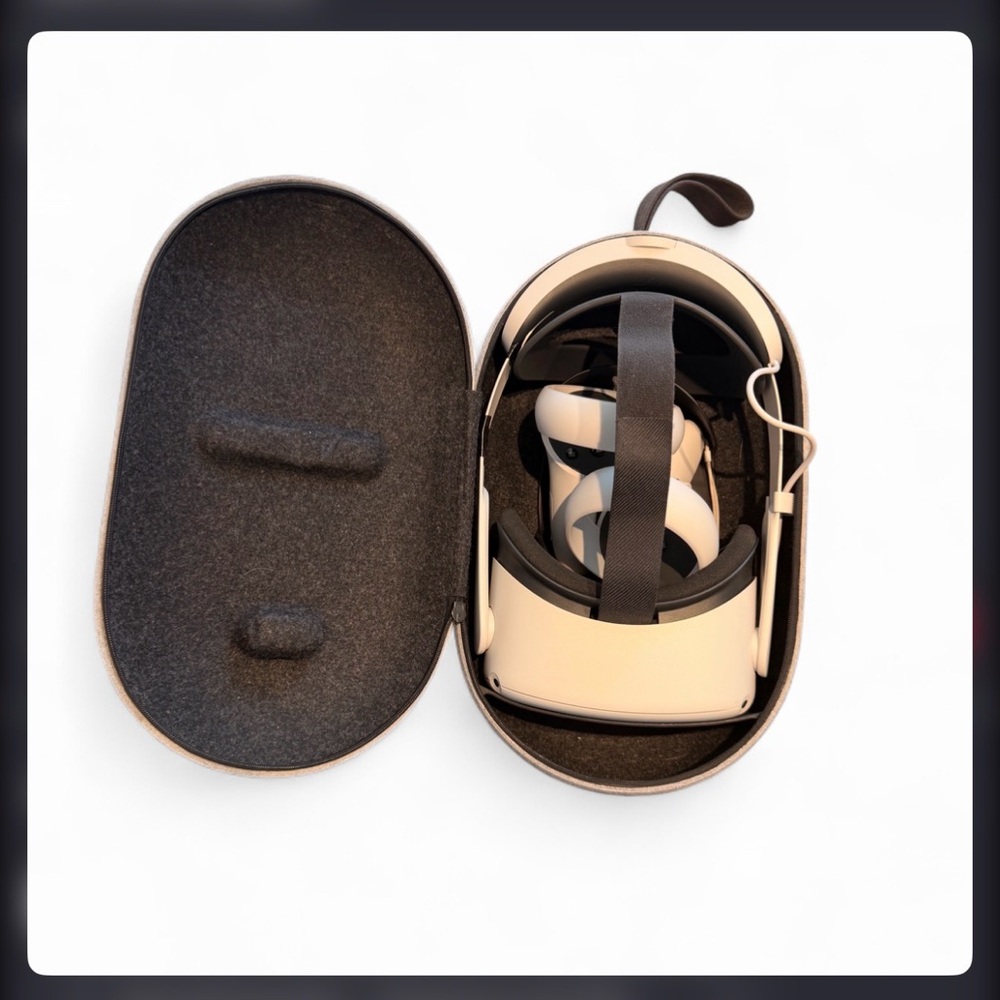 Meta Quest 2 - 256GB with Carrying Case & Extended Battery Strap